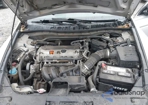 2010 Honda Accord 2.4 Ex-L из США, поврежденный, VIN 1HGCP2F86AA024088